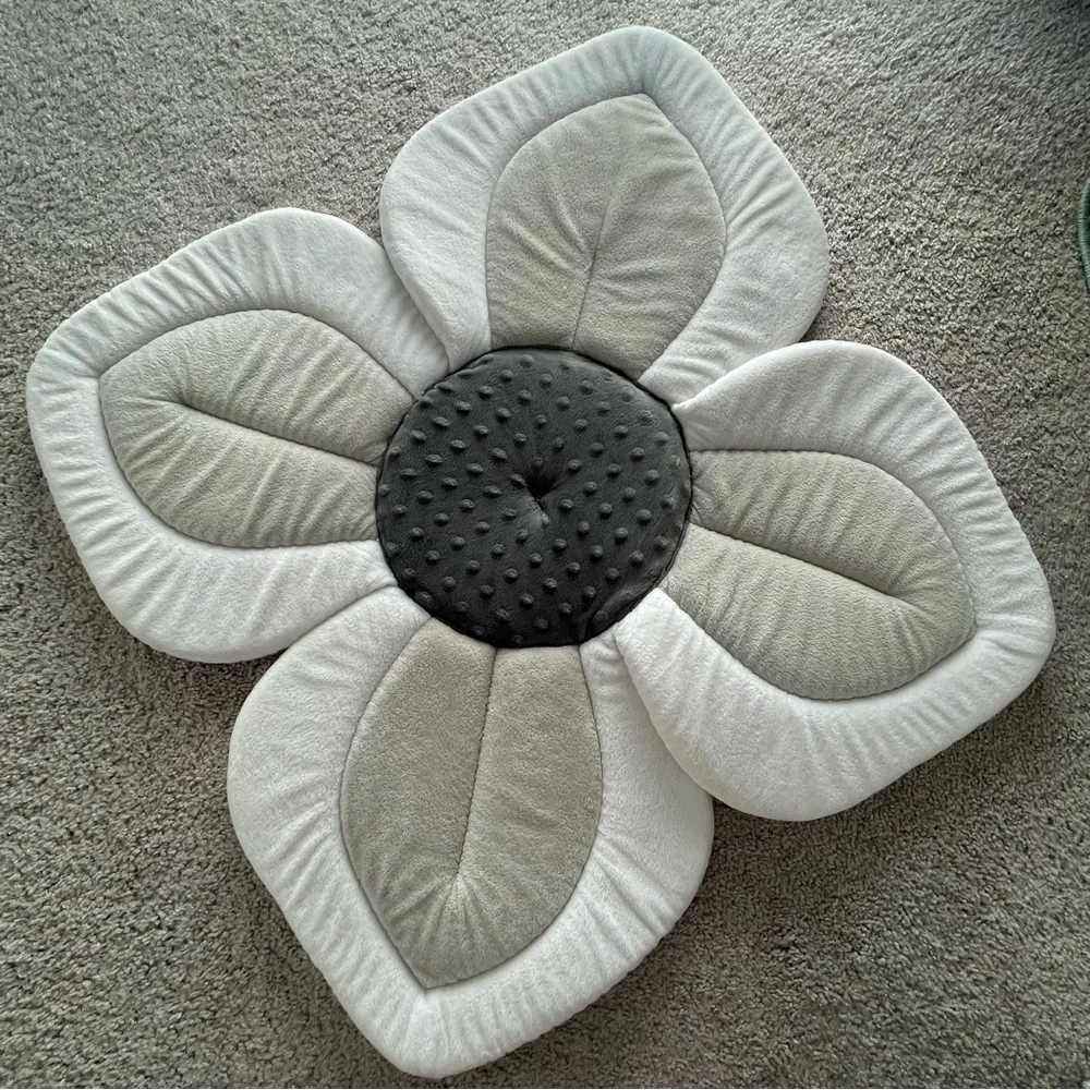 Blooming Bath For Babies Lotus Bath Seat Grey